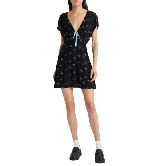 NWT Free People Everyone's Favorite Mini Dress S Black Floral Tie Front Boho - Picture 2 of 8